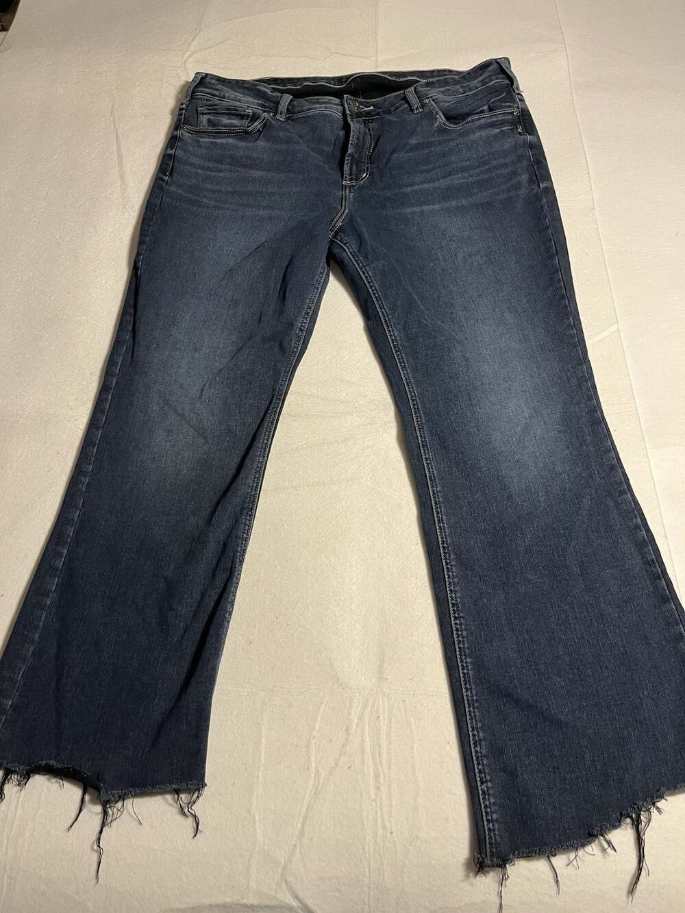 Silver Jeans Co Womens Flare Jeans 18/33 Dark Wash Raw Hem Distressed Denim